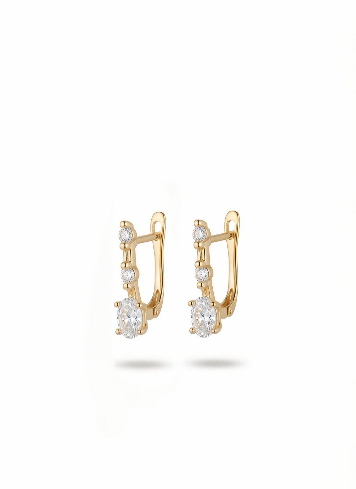 Luxe 18K Gold Plated Oorbellen - Lineaire Zirkonia Glamour